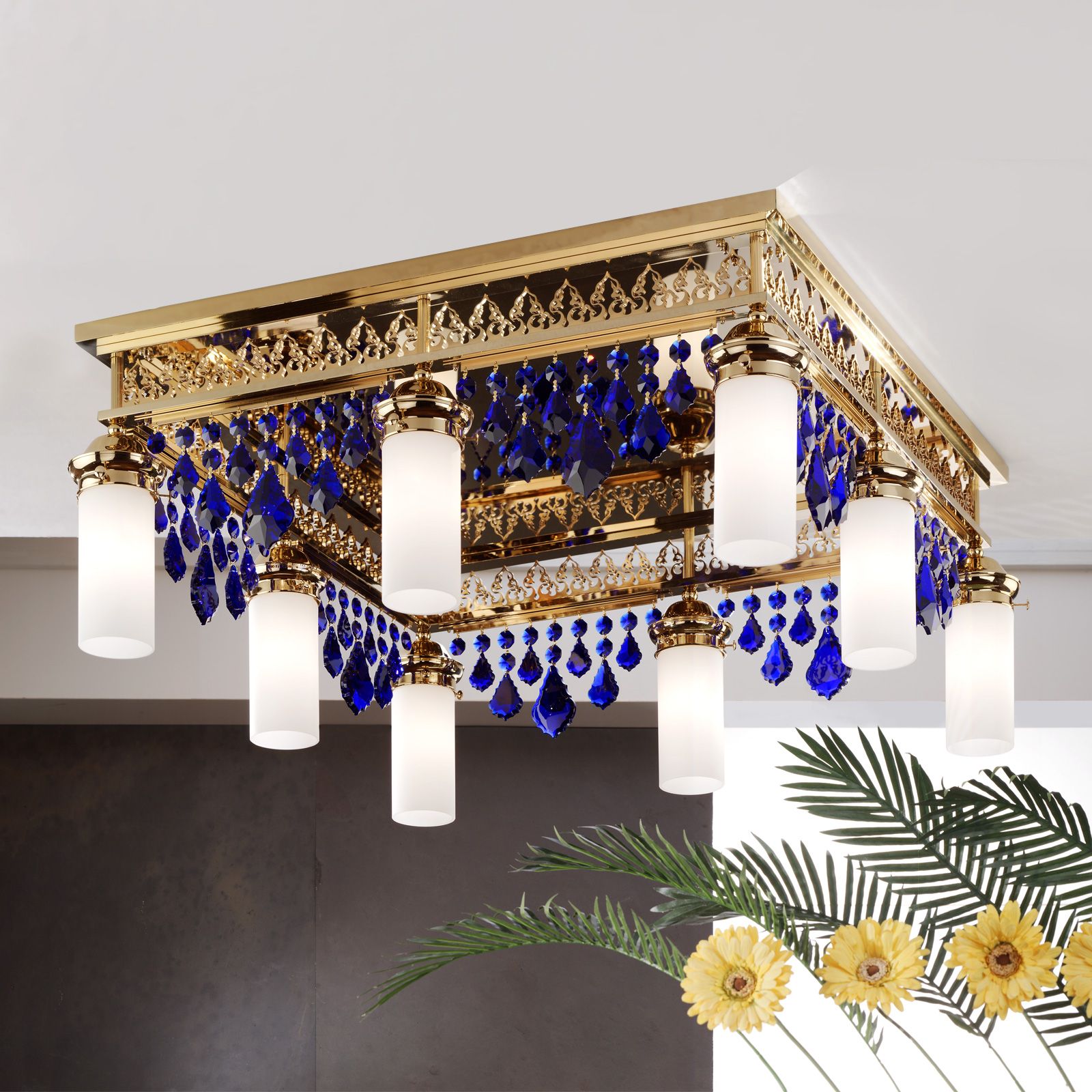 Deckenluster ORIONtal, 8-flammig, Gold, mit blauen Kristallpendeln