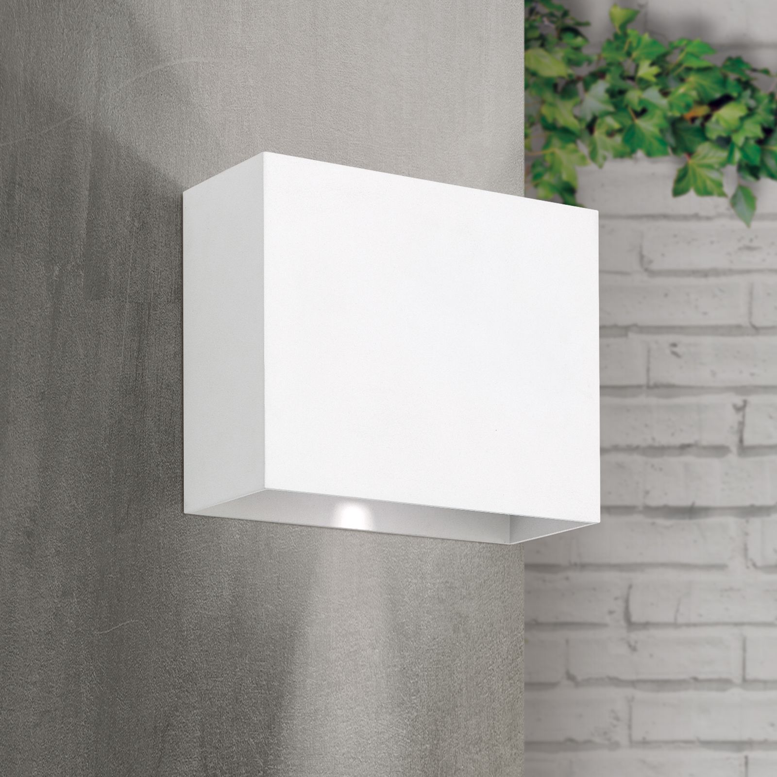 LED outdoor wall light AKZENT, IP65, white
