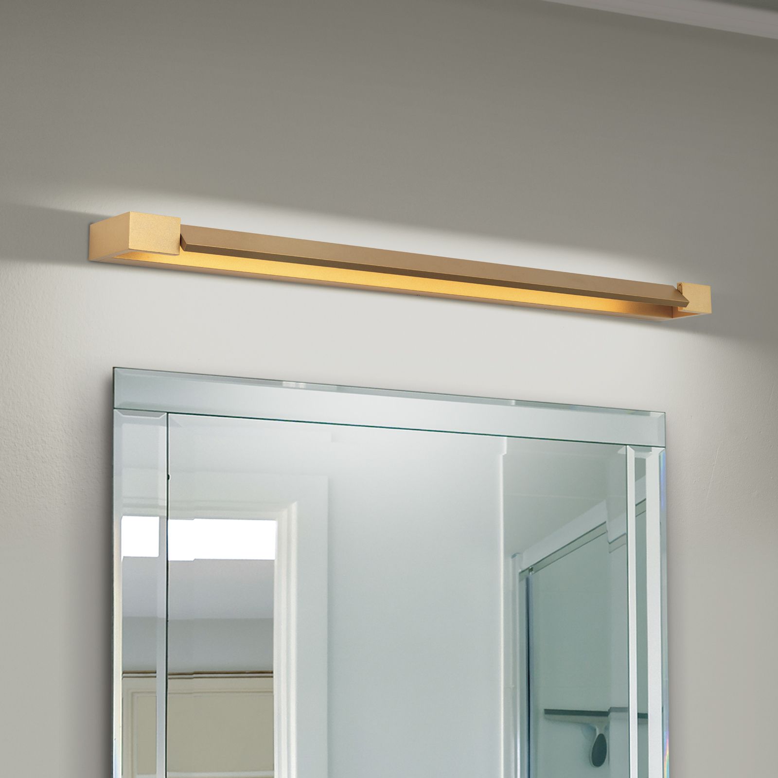 LED mirror luminaire MARILYN, movable reflector, gold matt, 90cm