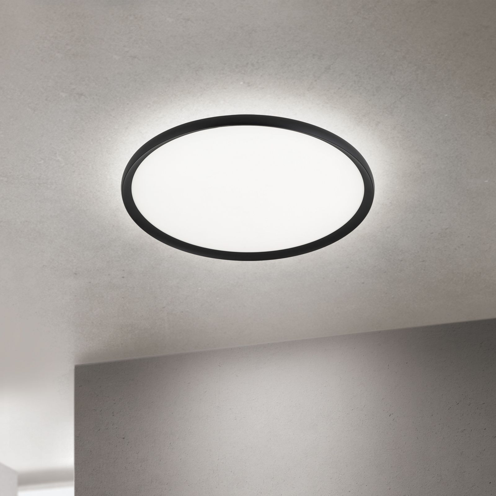 LED ceiling light KANT, Ø 60cm, black