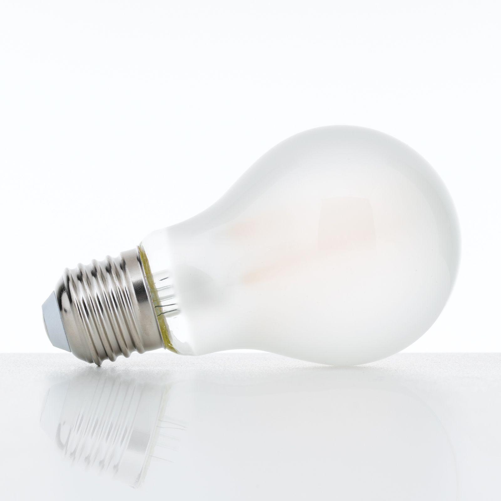 LED pear shaped lamp, E27, 8W, matt